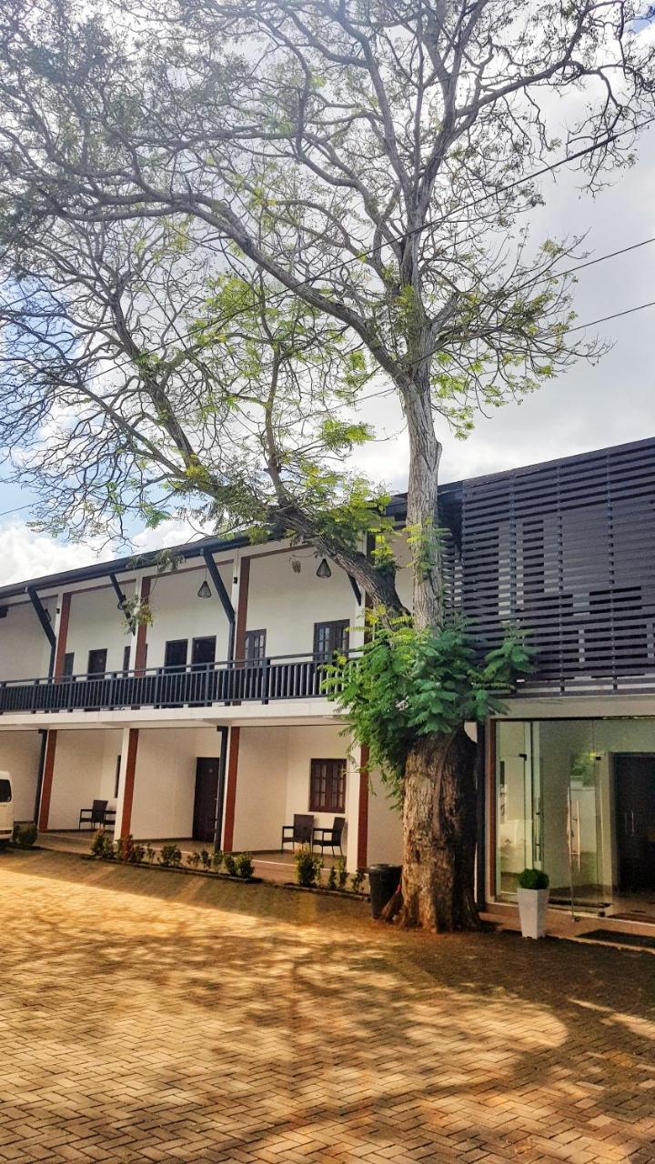 Livinya Holiday Resort Kataragama Esterno foto